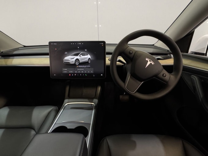 2025 Tesla Model Y