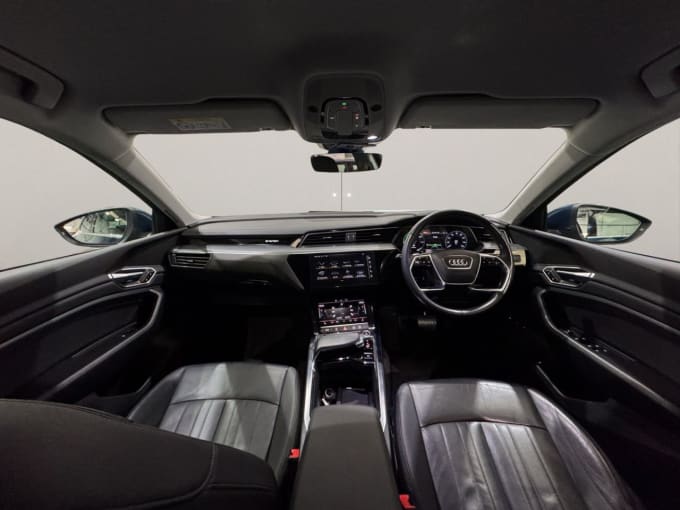 2025 Audi E-tron