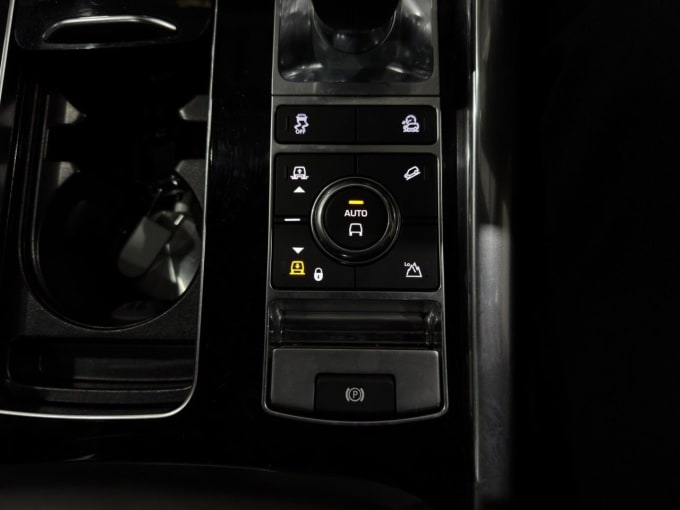 2025 Land Rover Range Rover Sport