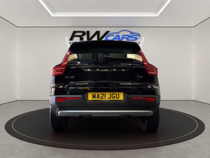 2025 Volvo Xc40