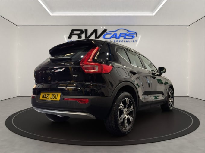 2025 Volvo Xc40