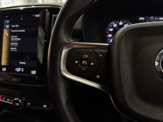 2025 Volvo Xc40