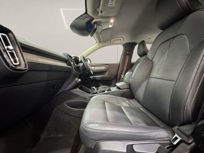 2025 Volvo Xc40