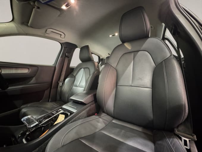 2025 Volvo Xc40
