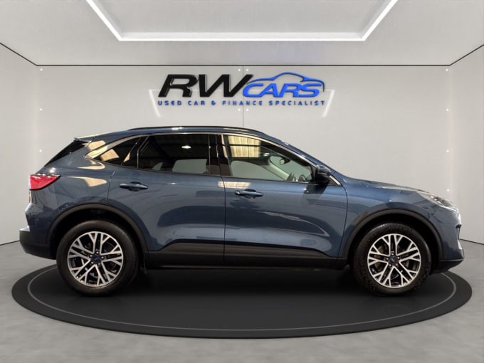2025 Ford Kuga