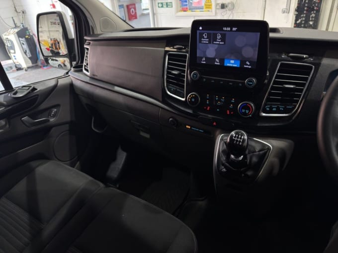 2025 Ford Transit Custom