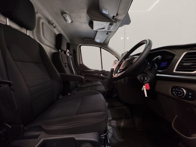 2025 Ford Transit Custom