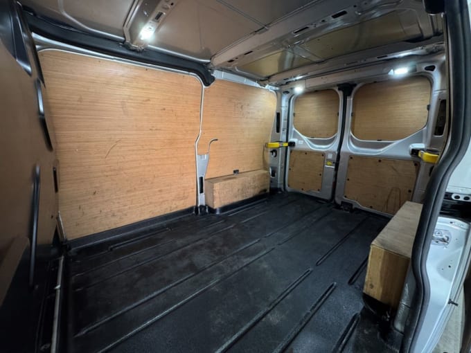 2025 Ford Transit Custom