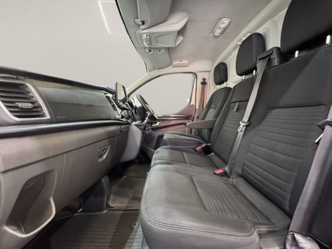 2025 Ford Transit Custom
