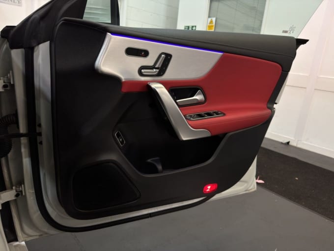 2025 Mercedes-benz Cla