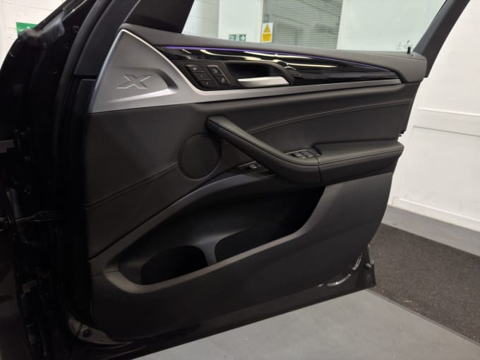 2025 BMW Ix3