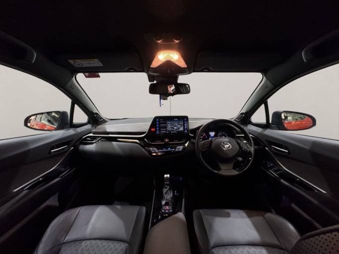 2025 Toyota C-hr