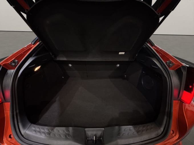2025 Toyota C-hr
