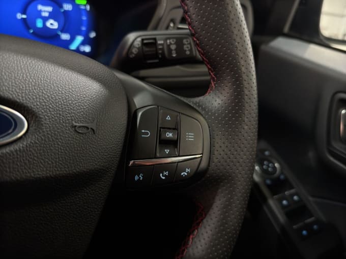 2025 Ford Kuga