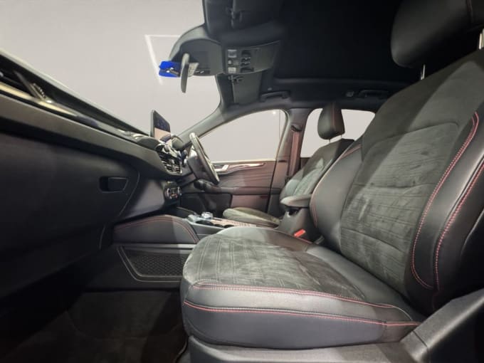 2025 Ford Kuga