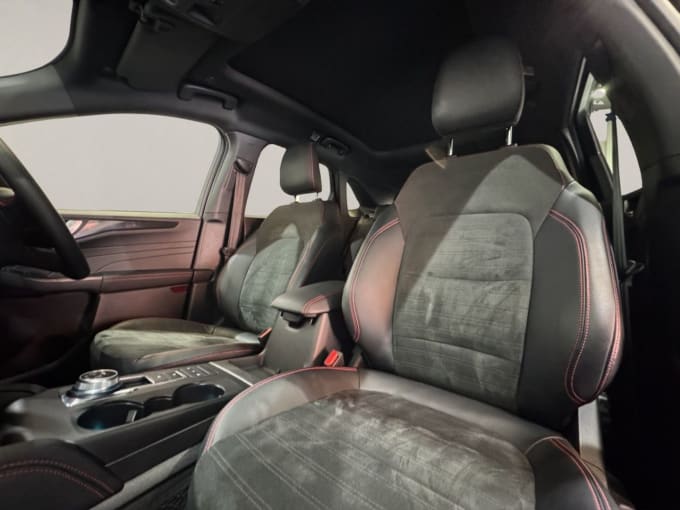 2025 Ford Kuga