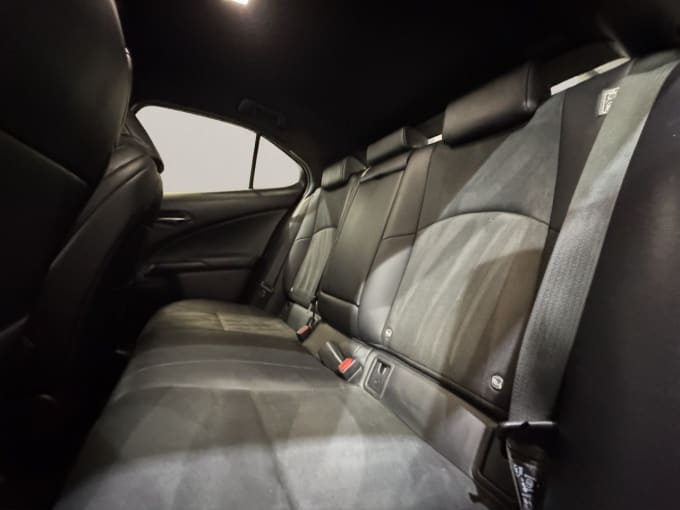 2025 Lexus Ux