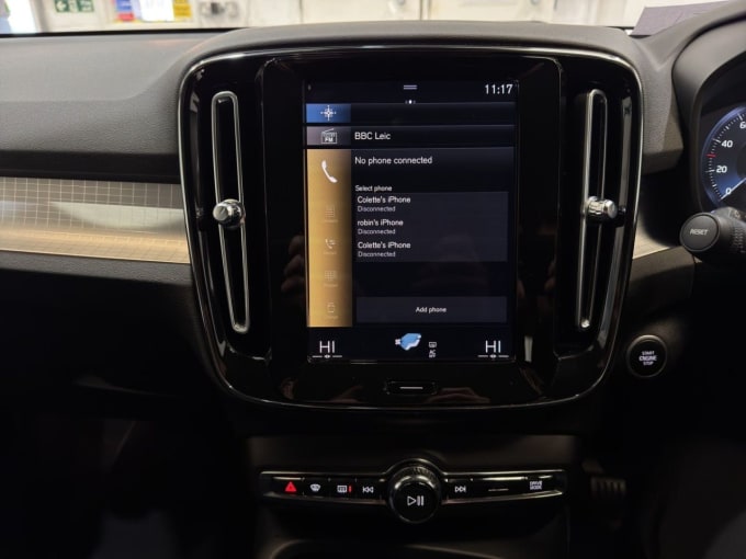 2025 Volvo Xc40