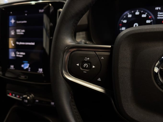 2025 Volvo Xc40