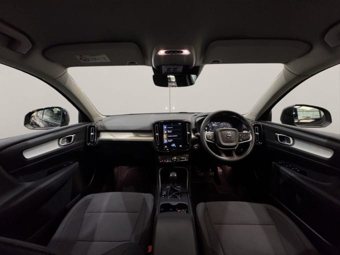 2025 Volvo Xc40