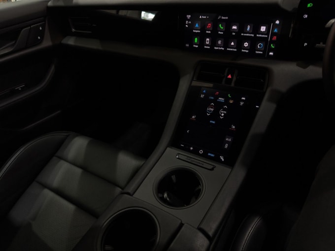 2025 Porsche Taycan