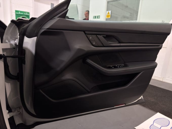 2025 Porsche Taycan