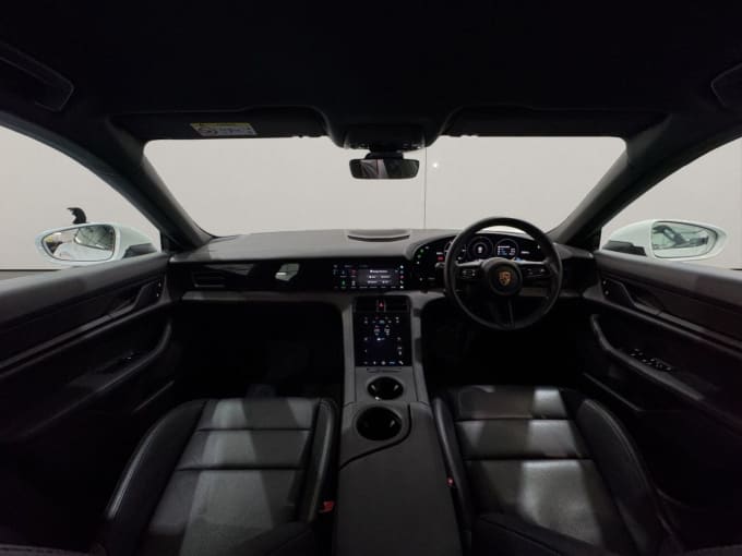2025 Porsche Taycan