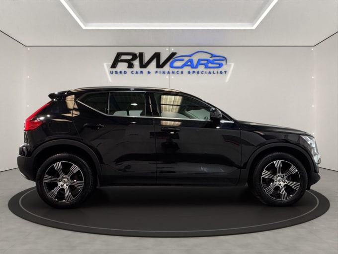 2025 Volvo Xc40