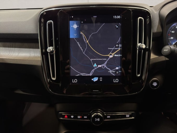 2025 Volvo Xc40