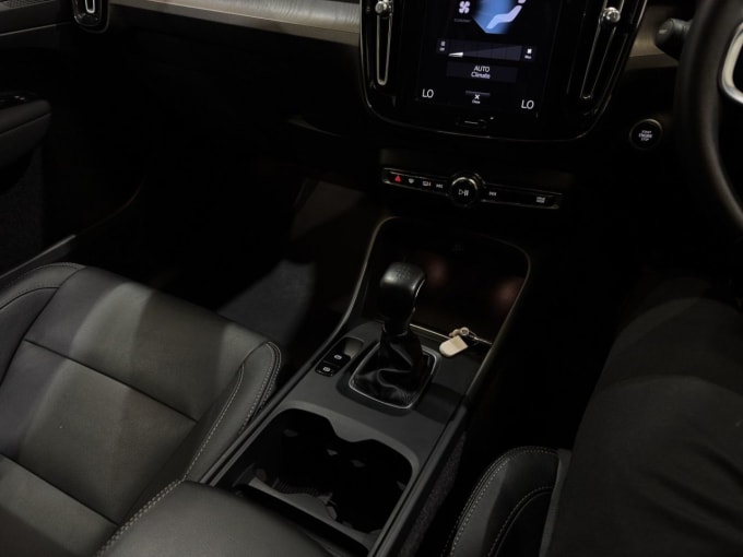 2025 Volvo Xc40