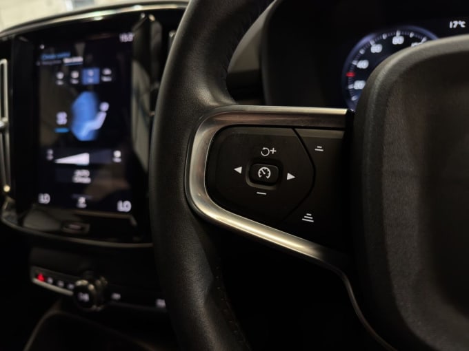 2025 Volvo Xc40