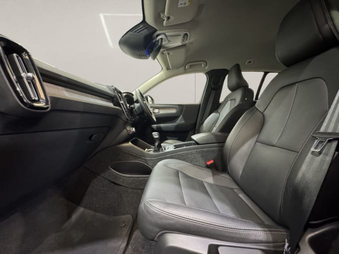 2025 Volvo Xc40