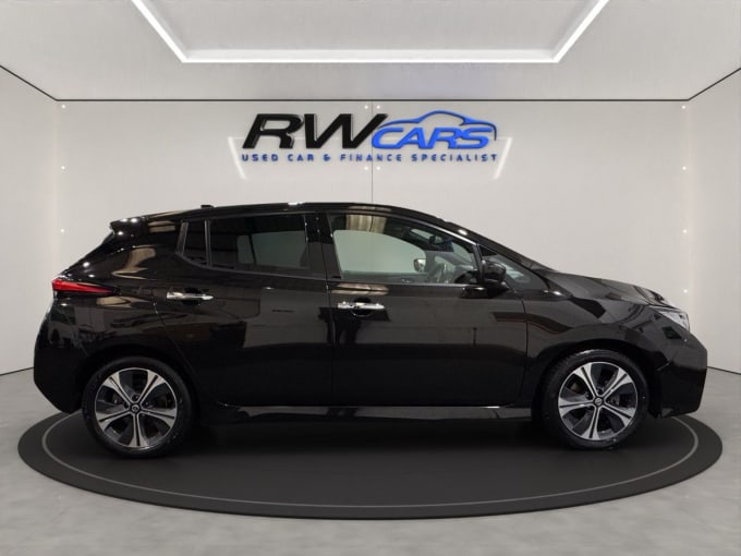 2025 Nissan Leaf