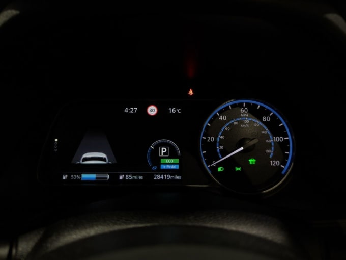 2025 Nissan Leaf