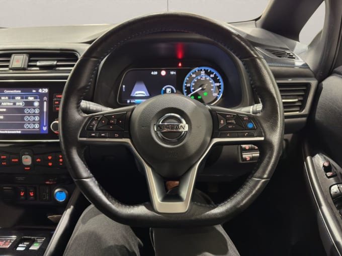 2025 Nissan Leaf