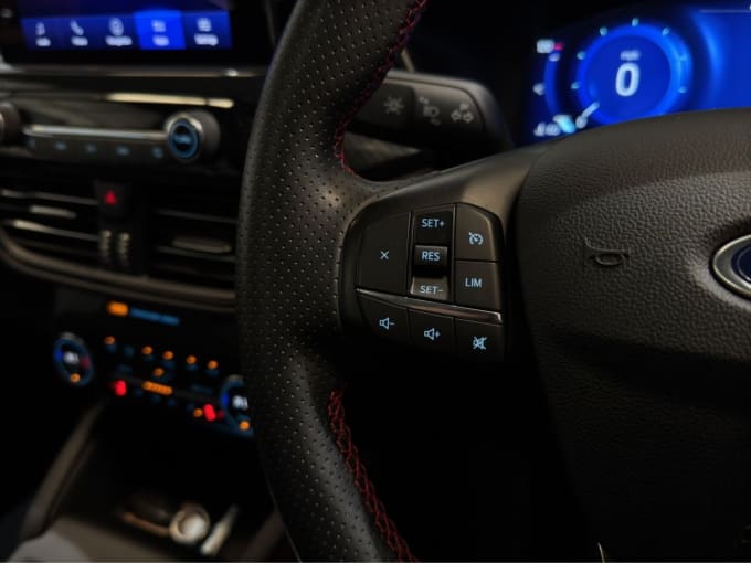 2025 Ford Kuga