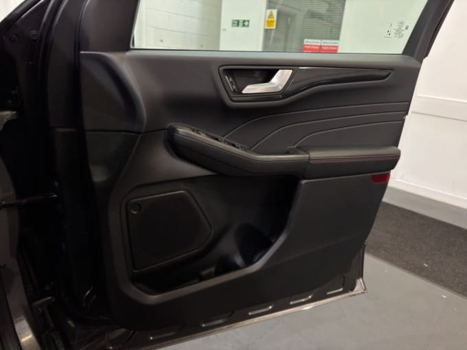 2025 Ford Kuga