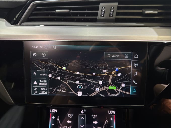 2025 Audi E-tron