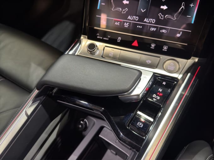2025 Audi E-tron
