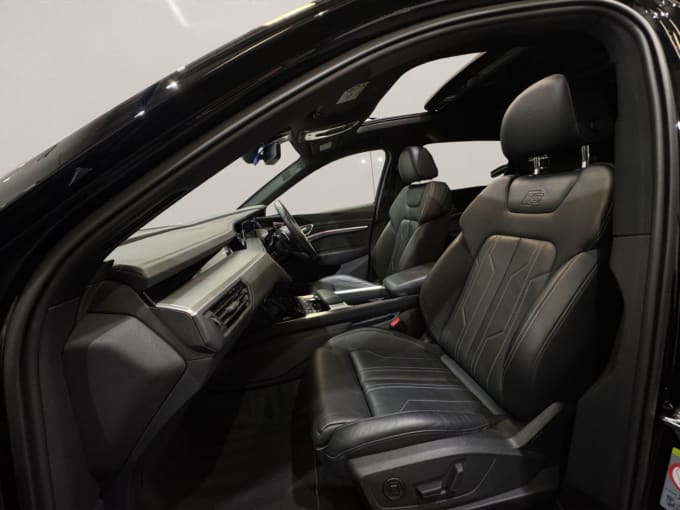 2025 Audi E-tron