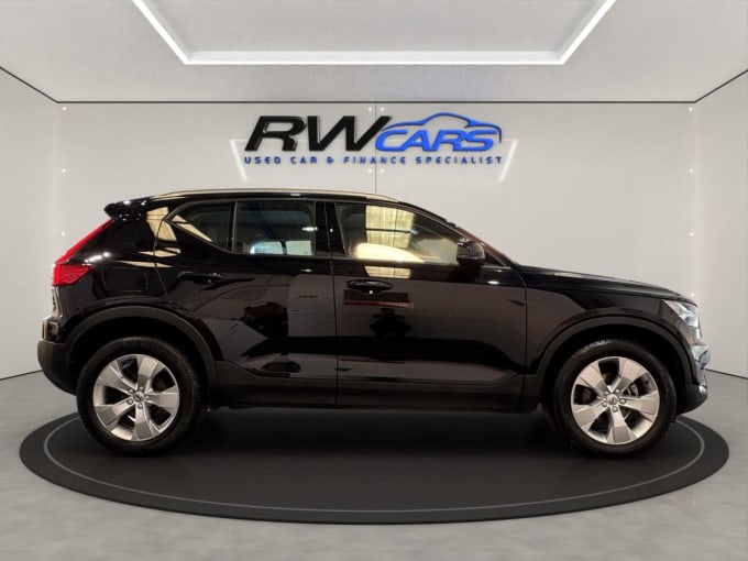 2025 Volvo Xc40