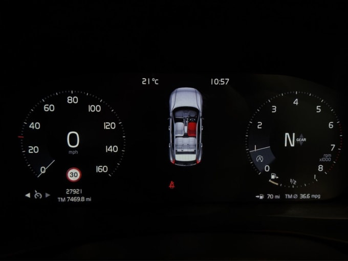 2025 Volvo Xc40