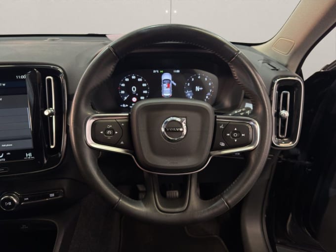 2025 Volvo Xc40