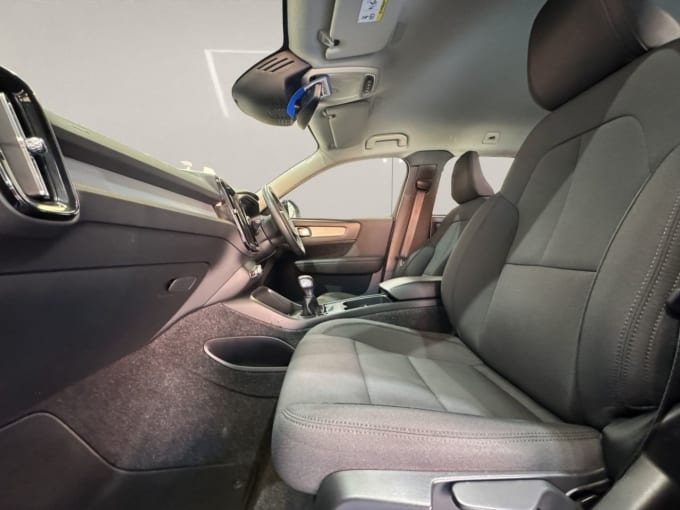 2025 Volvo Xc40