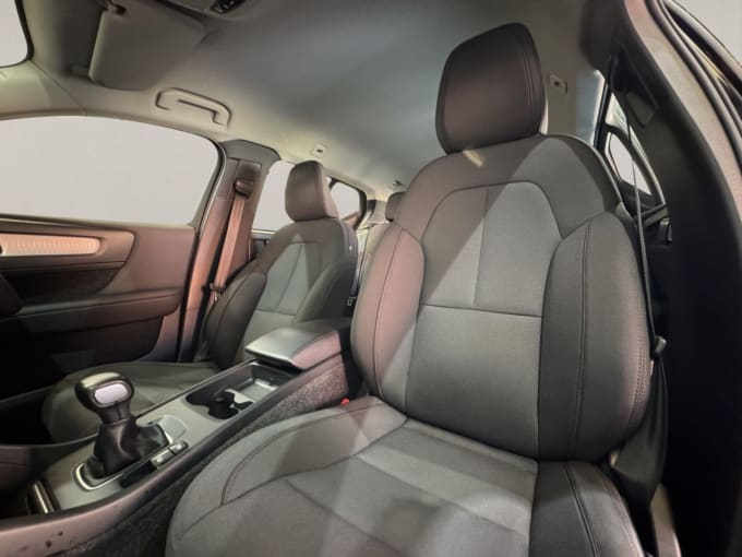 2025 Volvo Xc40