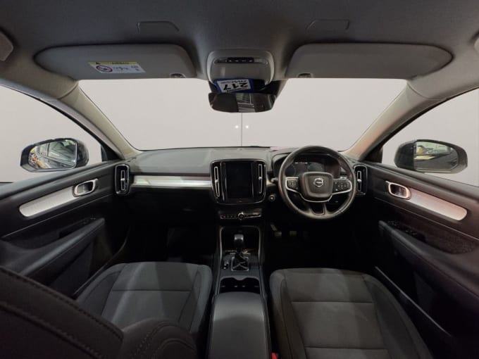 2025 Volvo Xc40
