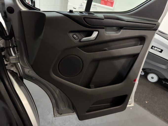 2025 Ford Transit Custom
