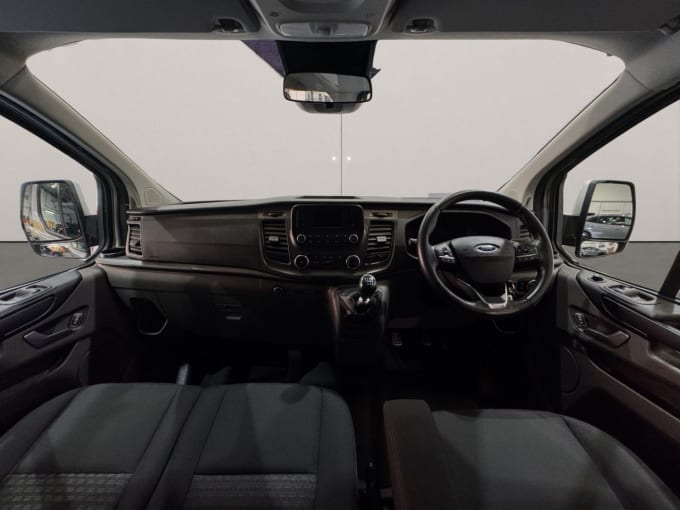 2025 Ford Transit Custom