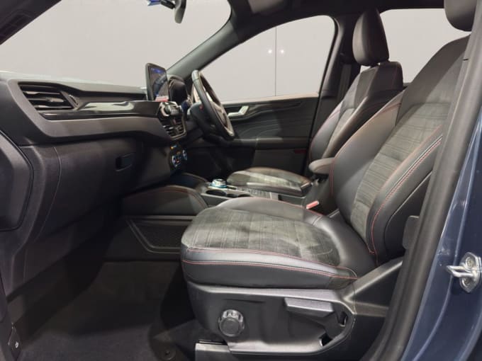 2025 Ford Kuga