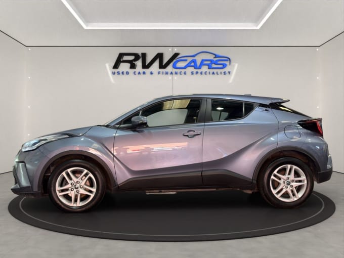 2025 Toyota C-hr